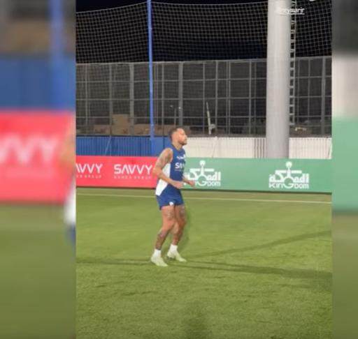 pp电子-11个月仍没养好伤 体检显示内马尔还得再康复两月