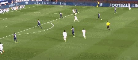 1661107035888008192.gif pp电子-【德甲】马内双响科芒2传1射,拜仁7比0客场横扫波鸿