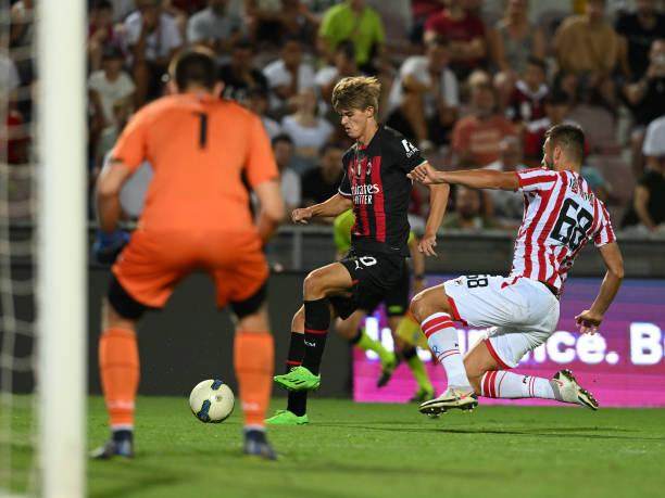 1659831393066045262.jpeg pp电子-米兰低强度热身赛折损两将,CDK或被提前委以重任