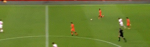 1631047865621056815.gif 【世预赛】孟菲斯戴帽+助攻+造红牌 荷兰6比1土耳其